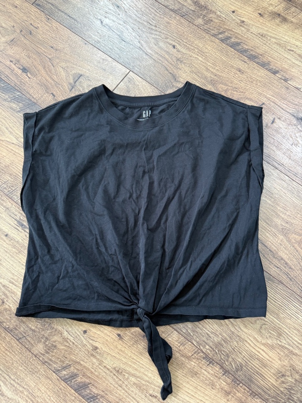 GAP Black Tie-Front Sleeveless Crop Top size Small